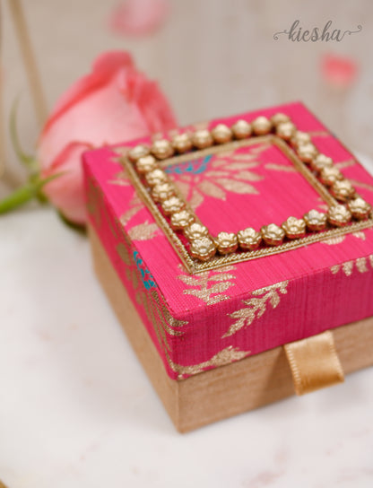 Noor Ring | Coin Box