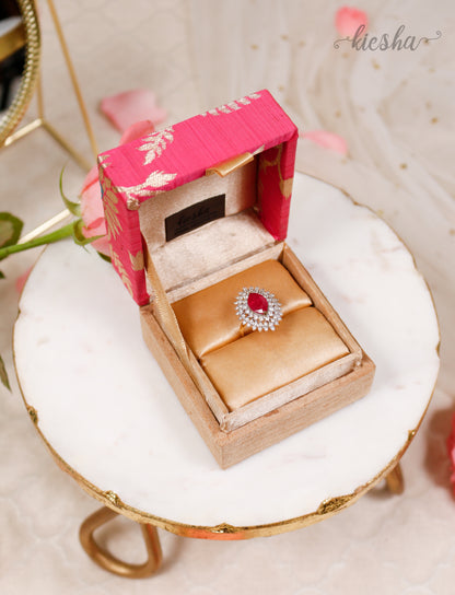 Noor Ring | Coin Box